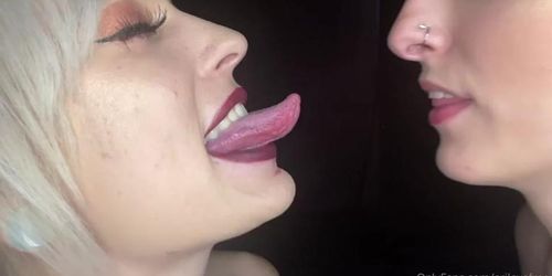ARILOVE ASMR Hot Tongue Lesbian Kissing Video leaked