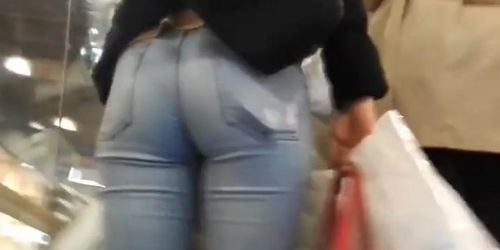teen ass in tight jean close filmed