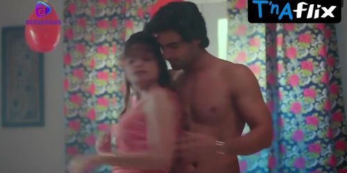 Rohit Sharma porn video – Shubangi Sharma Butt,  Breasts Scene  in Good Luck
