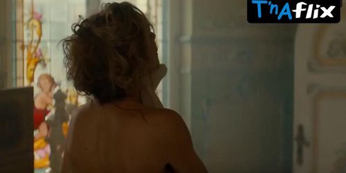 Monika Krzywkowska Sexy Scene  in Polowanie Na Cmy