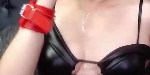Deepthroat practice with a naughty Girl