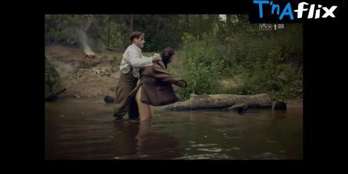 Malikowska porn video – Marta Malikowska Bush Scene  in Drogi Wolnosci
