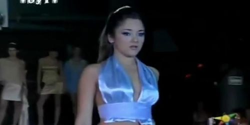 Smoking hot asian brunette upskirt video