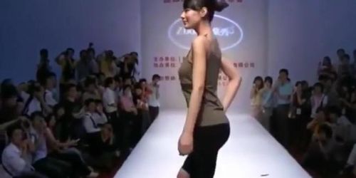chinese model tits
