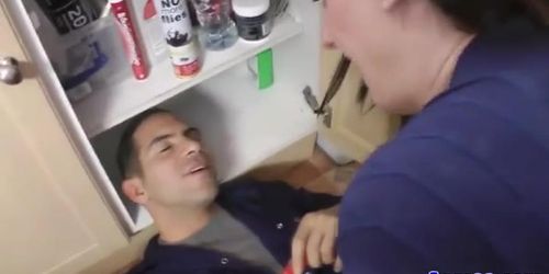 Milf facialized after draining plumbers pump