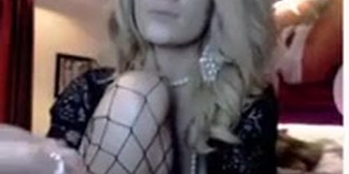 Smoking Cam Whore In Fishnets