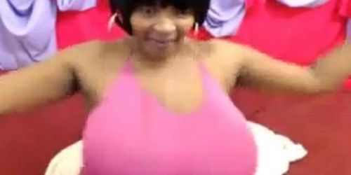 Huge tits ebony cam girl titsjob and blowjob