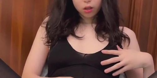 Chinese girl Share