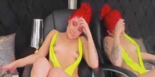 Sexy Redhead Vibrating Her Pussy And Her Anus By Toys