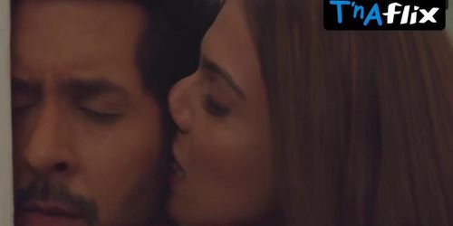 Palak Purswami Bikini,  Underwear Scene  in Fuh Se Fantasy