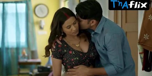 Muskaan Agarwal Butt,  Breasts Scene  in Charmsukh : Live Streaming
