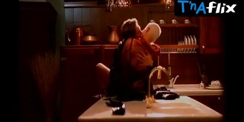 Dvizhenii porn video – Anastasiya Kalmanovich Sexy Scene  in V Dvizhenii