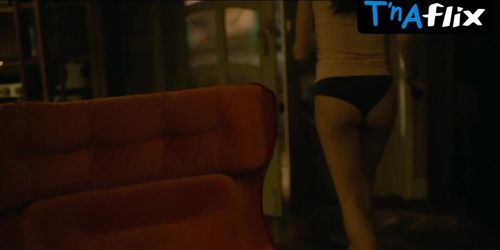Samantha Siqueiros Sexy Scene  in Berlin