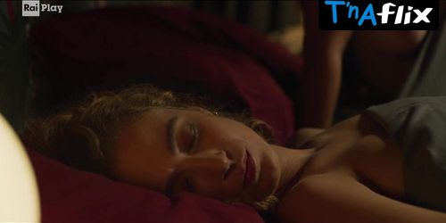 Cadiamo porn video – Margherita Morchio Breasts Scene  in Eppure Cadiamo Felici