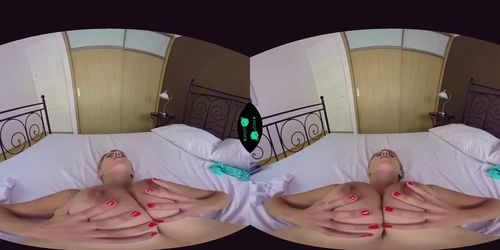 Whats the name of this big boobs milf? VR