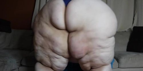 SSBBW Juicy Jackie Peacock Dance