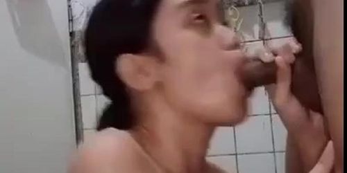MANDI BARENG PACAR