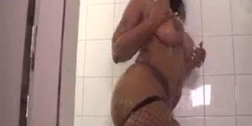 Cherokee D'ass Shower