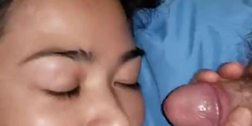 ASIAN WIFE FINGERING HER HAIRY PUSSY AND BLOWJOB CUMSHOT