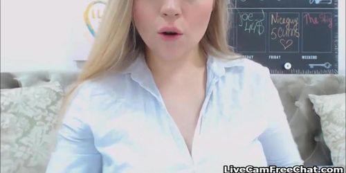 Beautiful Curvy Teen Squirting and Masturbating (Blue eyes, Blue Eyes)