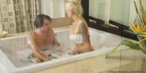 Tattooed blonde MILF massages a lucky stud in bathtub (Make That)