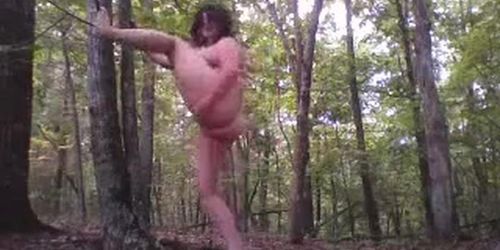 BBW Naked Out In The Forest