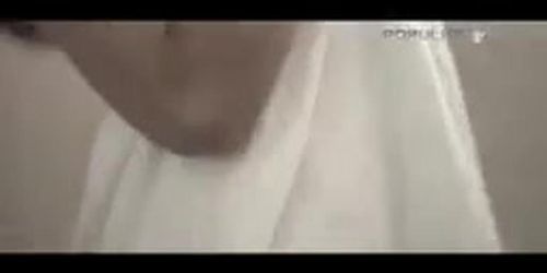 virly virgiana nipple slip