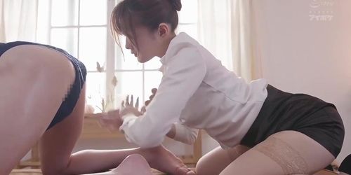 Hot Japanese Girl Gives A Massage