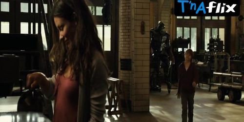 Evangeline Lilly Sexy Scene  in Real Steel