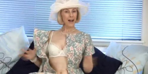 Cucumber mature housewife fuck