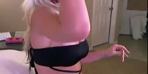 Gorgeous american blonde fucking herself when mom gone 1