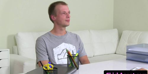 FAKEHUB - Tugging office amateur at casting