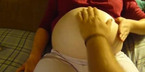 pregnant belly rub' Search - TNAFLIX.COM
