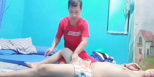Brondong sange lagi ngocok kontol gede