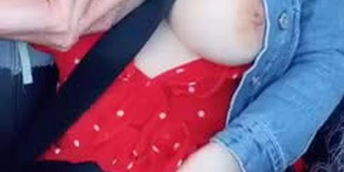 OnlyFans model Simonilicious fingered in public by a fan