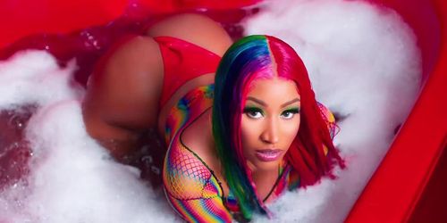 Nicki Manaj - TROLLZ - Sexy Moments - Tit juggle ass shake.