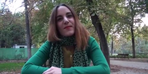 Podr&iacute;a ser tu vecina, pero LE ENCANTA EL SEXO DURO!