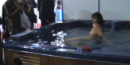 Hot tube