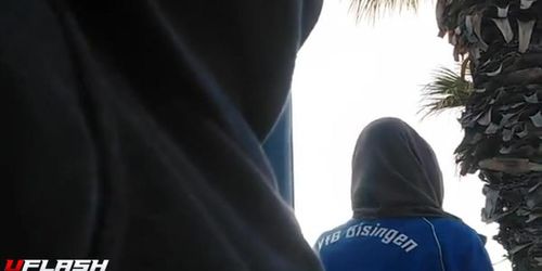 Girls look a long time a Bulge