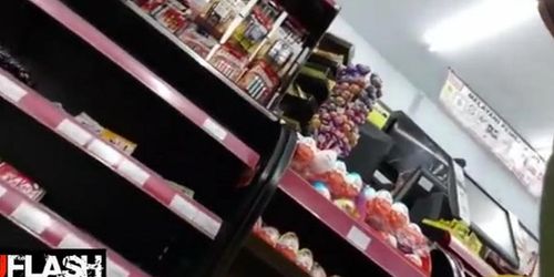 Bulge Flash Asian in Store