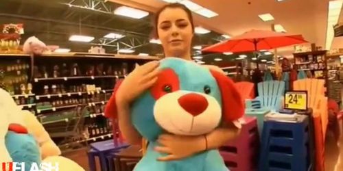 Totally Cute Teen Flashing