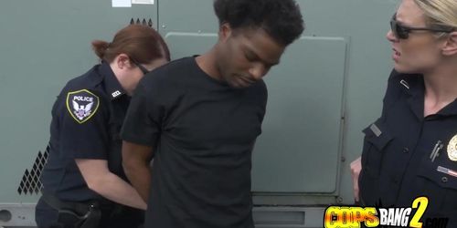 Hardcore interracial sex behind bars with this hot female cop. - Tnaflix.com