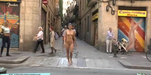 Naked girl lauren shows her amazing hot ass in public