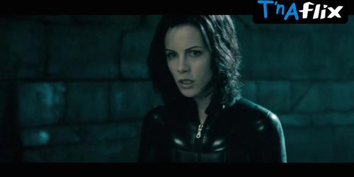 Christine Danielle Underwear Scene  in Underworld: Evolution