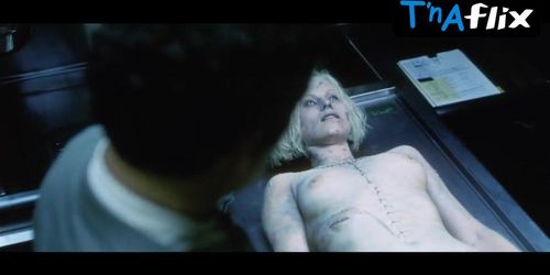 Catherine Sutherland Breasts Scene  in The Cell