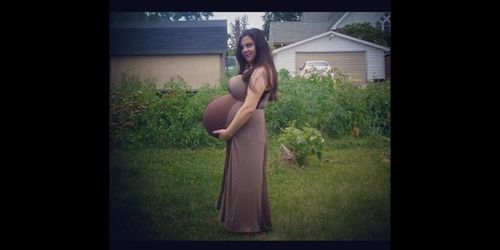 HUGE PREGGO SLIDESHOW