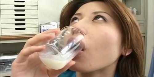 Girl collects cum in a beaker and gives a good show