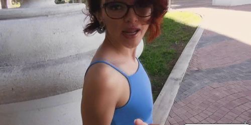 Lola swallowing bigcock on the streets of Miami