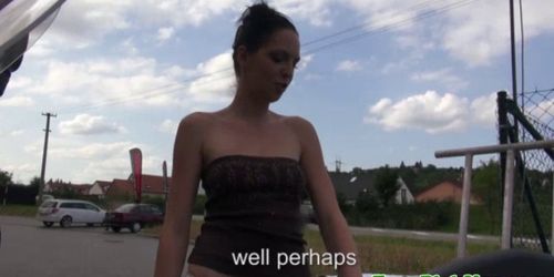 Opgehaald euro amateur outdoor upskirt