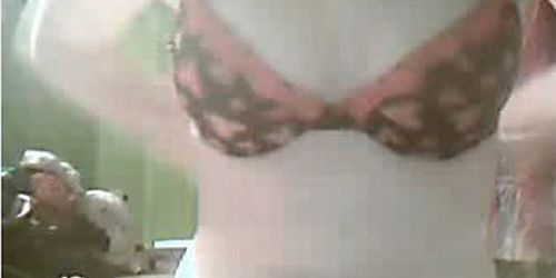 Jolie fille montre-moi tout sur CAM